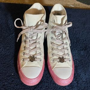 Miley Cyrus Edition Rare Chuck Taylor’s high tops women’s size 8.5
